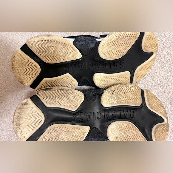 Balenciaga Triple S - Picture 5 of 5